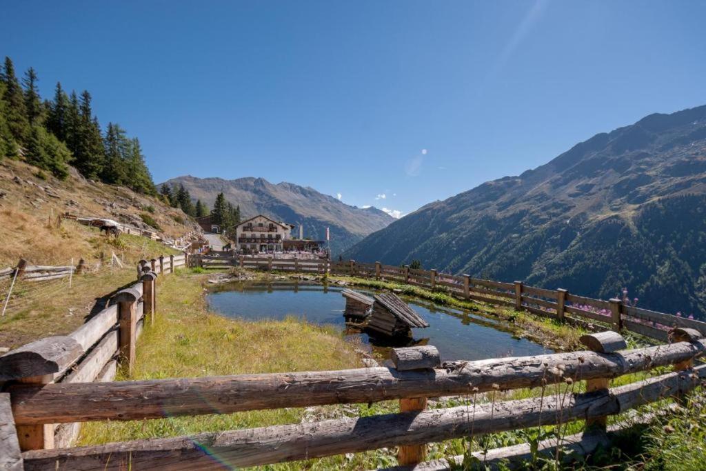 Alpengasthof Gaislach Alm Hotell Sölden Exteriör bild