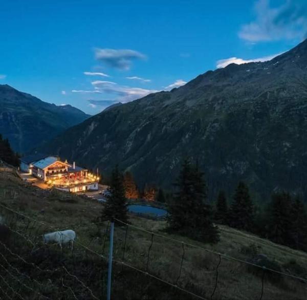 Alpengasthof Gaislach Alm Hotell Sölden Exteriör bild